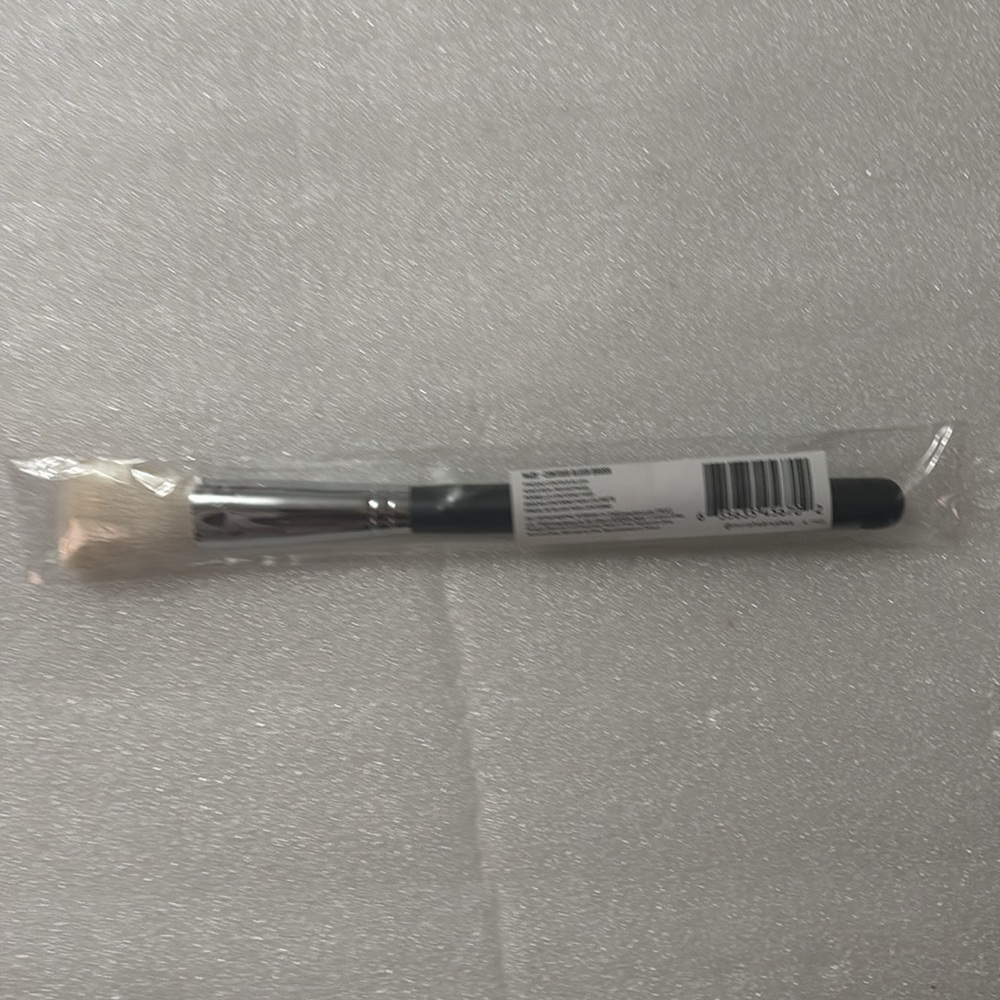 Morphe M405 Professional Contour Blush Brush with Black Handle Makeup Skincare - Picture 3 of 6